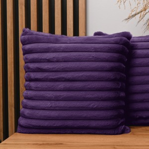 Dekorační povlak na polštář 45x45 cm v barvě fialová z imitace kožíšku s prošíváním
