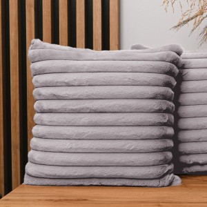 Dekorační povlak na polštář 45x45 cm v barvě šedavá z imitace kožíšku s prošíváním