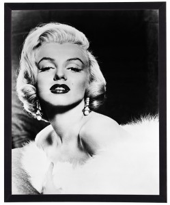 Moderní obrázek v černém rámu 40x50 cm - Marilyn Monroe 1