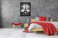 Plakat w ciemnej ramie