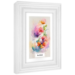 Dřevěná rámová lišta s frézováním v bílé barvě, ideální na fotografie o rozměru 9×13 cm