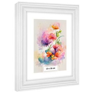 Dřevěná rámová lišta s frézováním v bílé barvě, ideální na fotografie o rozměru 13×18 cm