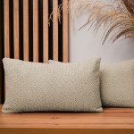 Dekorační povlak na polštář 30x50 cm ze světle hnědé žinylkové látky s texturou