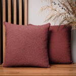 Dekorační povlak na polštář 45x45 cm v jahodové barvě z texturované žinylkové látky