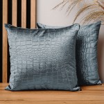 Dekorační povlak na polštář 40x40 cm z šedomodré velurové tkaniny s reliéfním vzorem "krokodýlí kůže"