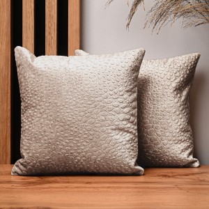Dekorační povlak na polštář 30x30 cm z béžové velurové tkaniny s texturou „kapek“