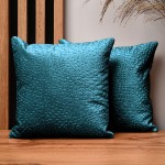 Dekorační povlak na polštář 30x30 cm z tyrkysové velurové látky s texturou „kapek“