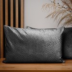 Dekorační povlak na polštář 40x60 cm z šedé velurové látky s texturou "kapek"