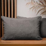 Dekorační povlak na polštář 40x60 cm v tmavě šedé barvě v imitaci kožešiny