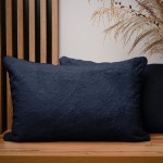 Dekorační povlak na polštář 40x60 cm v tmavě modré barvě v imitaci kožešiny