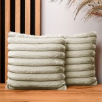 Dekorační povlak na polštář 30x30 cm z imitace kožešiny pískové barvy s prošíváním