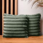 Dekorační povlak na polštář 30x30 cm v zelené imitaci kožešiny s prošíváním