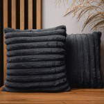 Dekorační povlak na polštář 40x40 cm v grafitové imitaci kožešiny s prošíváním