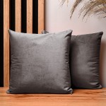 Dekorační povlak na polštář 30x30 cm z hnědé velurové látky