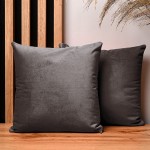 Dekorační povlak na polštář 30x30 cm z tmavě hnědé velurové tkaniny