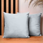 Dekorační povlak na polštář 30x30 cm ze světle šedé velurové tkaniny