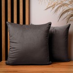 Dekorační povlak na polštář 40x40 cm z tmavě hnědé velurové látky