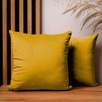 Dekorační povlak na polštář 40x40 cm z velurové tkaniny hořčicové barvy