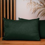 Dekorační povlak na polštář 40x60 cm z tmavě zelené velurové tkaniny