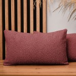 Dekorační povlak na polštář 40x80 cm v jahodové barvě z texturované žinylkové tkaniny