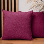 Dekorační povlak na polštář 55x55 cm z texturované žinylkové látky třešňové barvy