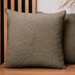 Dekorační povlak na polštář 60x60 cm z hnědé žinylkové tkaniny s texturou