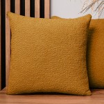 Dekorační povlak na polštář 60x60 cm z oranžové žinylkové látky s texturou