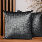 Dekorační povlak na polštář 45x45 cm z tmavě šedé velurové tkaniny s reliéfním vzorem "krokodýlí kůže"