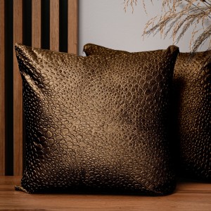 Dekorační povlak na polštář 45x45 cm z velurové tkaniny karamelové barvy se strukturou "kapek"