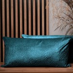 Dekorační povlak na polštář 40x80 cm z tyrkysové velurové látky s texturou "kapek"