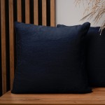 Dekorační povlak na polštář 45x45 cm v tmavě modré barvě v imitaci kožešiny