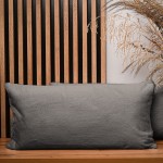 Dekorační povlak na polštář 40x80 cm v tmavě šedé barvě v imitaci kožešiny