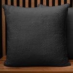 Dekorační povlak na polštář 60x60 cm v grafitové barvě imitující kožešinu